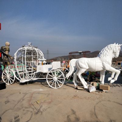 兒童游樂園鏤空玻璃鋼馬車雕塑