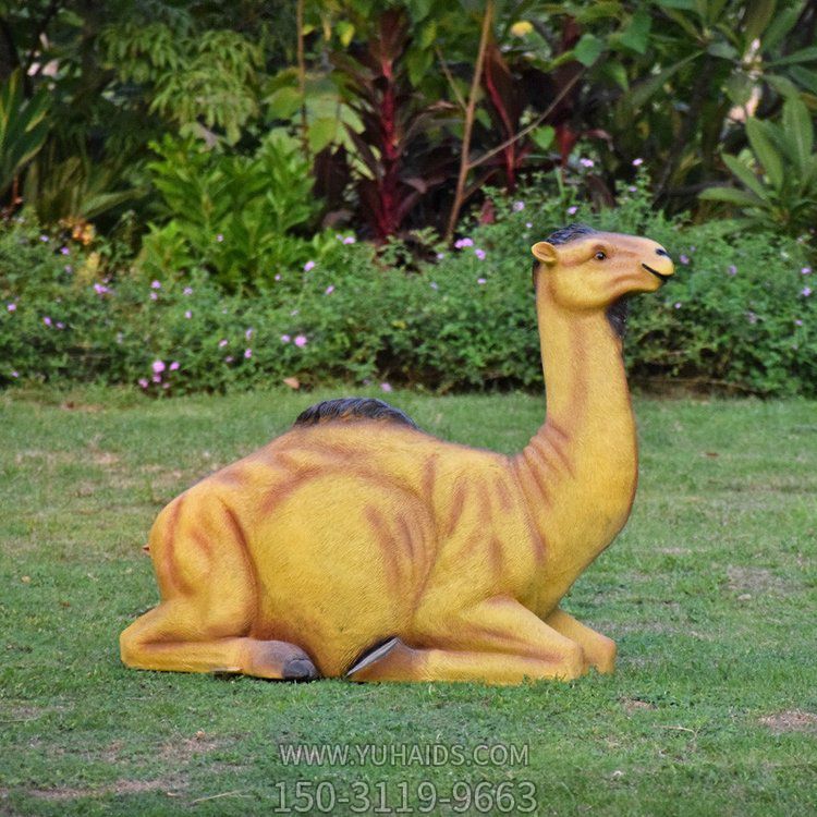 玻璃鋼仿真駱駝雕塑公園動物園景區擺件