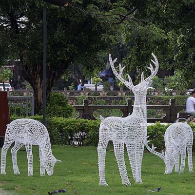 現(xiàn)代城市公園草坪裝飾鐵藝鏤空動物雕塑