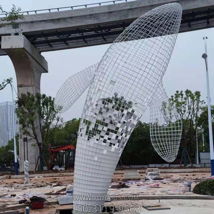 現代主流不銹鋼創意大型鏤空鯨魚公園景觀雕塑